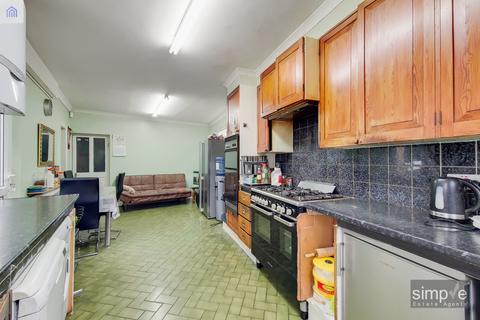 8 Ribblesdale Avenue, Northolt, UB5 4NF