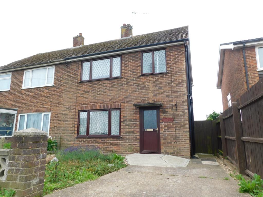 Addington Road, Trimley St. Mary IP11 3 bed semidetached house £254,000