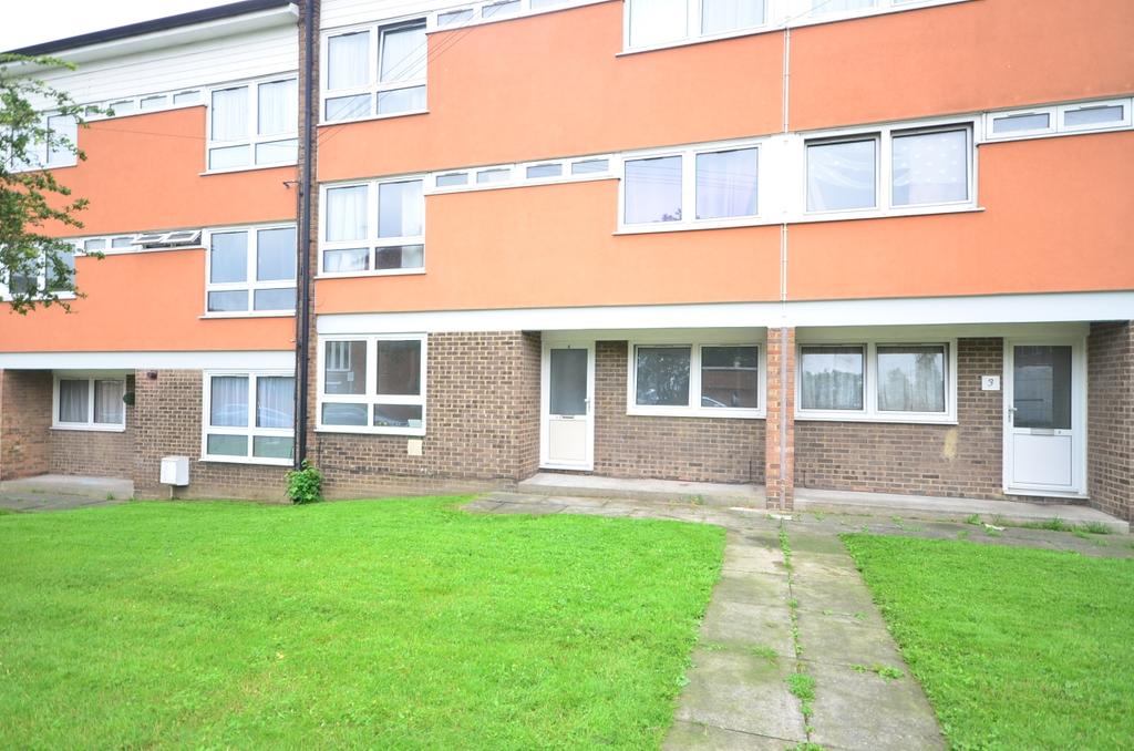 Britton Street Gillingham ME7 2 bed flat £850 pcm (£196 pw)
