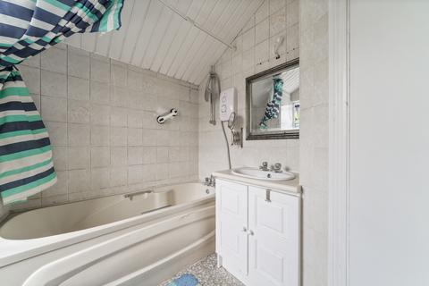 23 Montague Road, London, W7 3PG