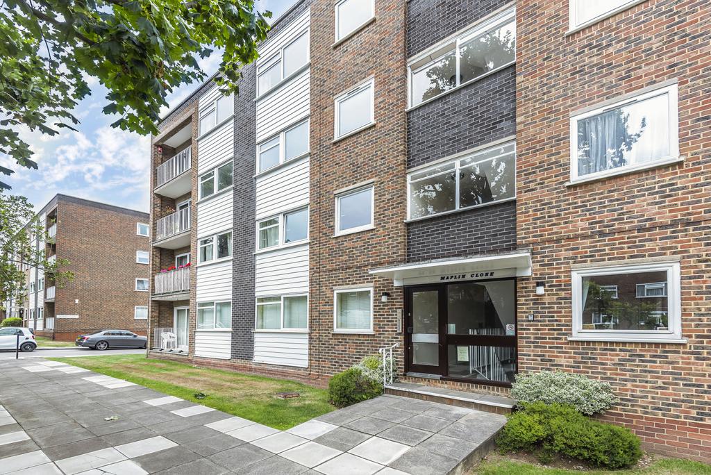 Maplin Close, London, N21 1 bed flat £335,000