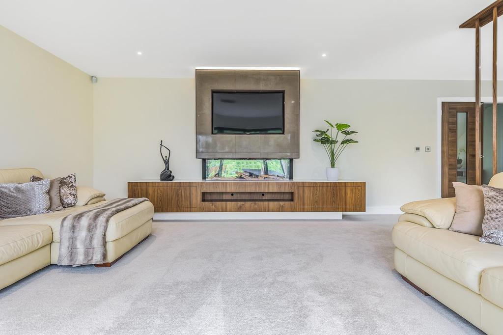 Sitting Room Feature