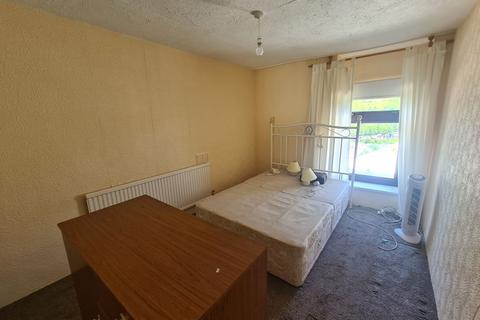 14 Grange Terrace, Tonypandy, CF40 2HX