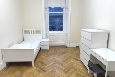 1 bedroom in a flat share to rent, Sauchiehall St., Glasgow