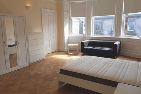 1 bedroom in a flat share to rent, Sauchiehall St., Glasgow