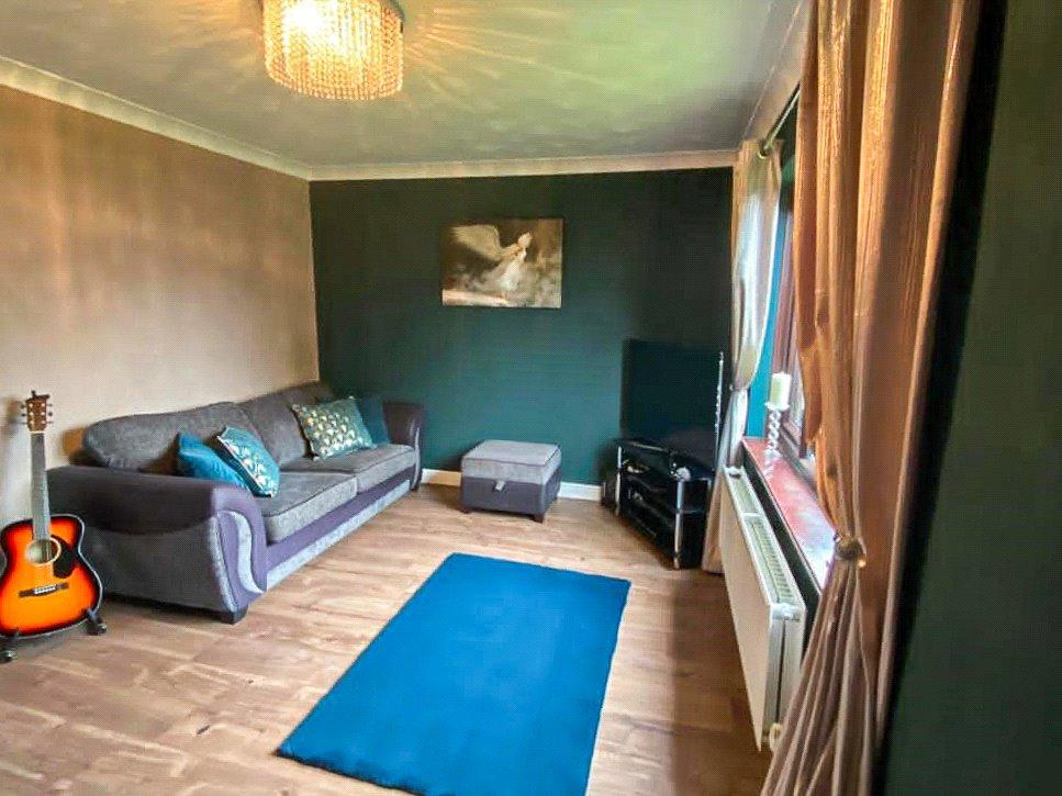 Northfield, Keyingham, Hull, HU12 3 bed semidetached house £145,000