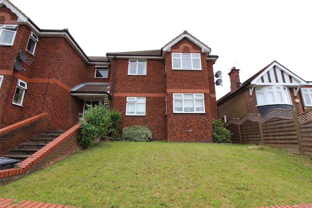 Rectory Road, Grays, Essex, RM17 1 bed apartment £875 pcm (£202 pw)