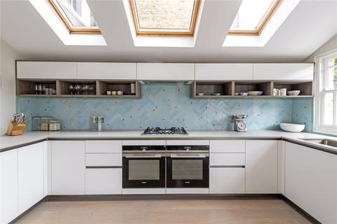 46 Muncaster Road, London, SW11 6NU