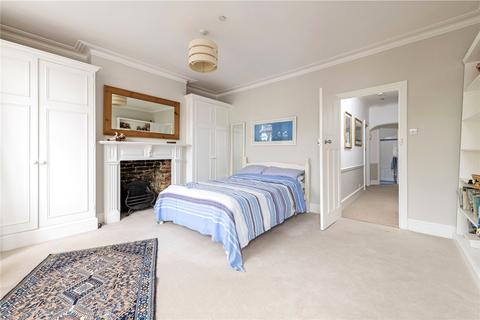 46 Muncaster Road, London, SW11 6NU