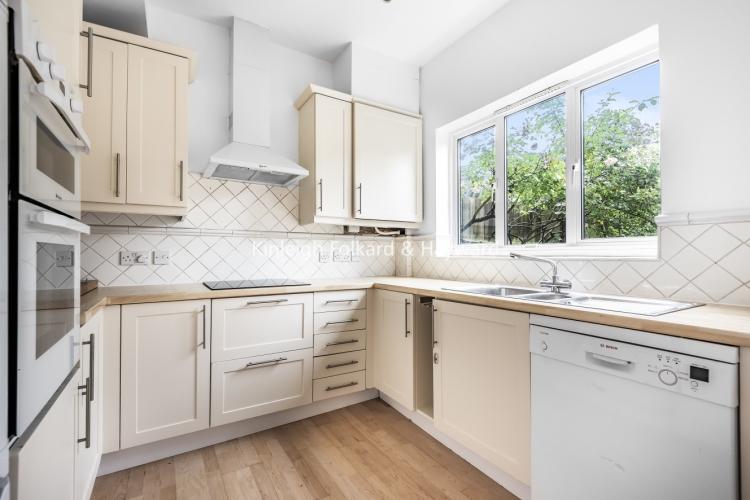Kellerton Road London SE13 4 bed house £2,600 pcm (£600 pw)