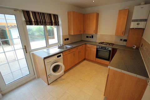 2 bedroom end of terrace house to rent - Rowlands Road, Dagenham RM8