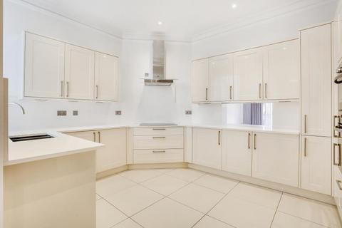 4 bedroom apartment to rent, Oakwood Court, Abbotsbury Road, Kensington, W14