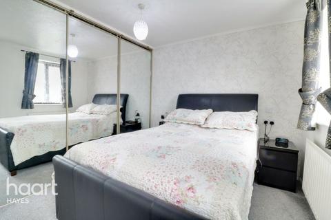 9 Gade Close, Hayes, UB3 3PY