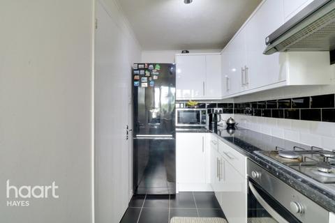 9 Gade Close, Hayes, UB3 3PY