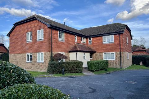 2 bedroom flat for sale, Hatchlands, Cuckfield, RH17