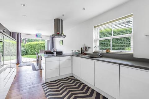 Ashfield Lodge Seale Lane, Puttenham, Guildford, GU3 1AX