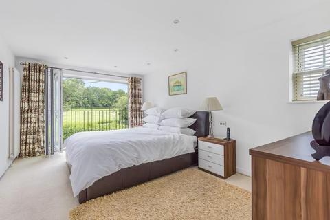 Ashfield Lodge Seale Lane, Puttenham, Guildford, GU3 1AX