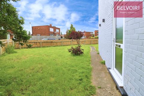 3 bedroom semi-detached house to rent, Cradley Road, Hull, HU5