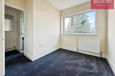 3 bedroom semi-detached house to rent, Cradley Road, Hull, HU5