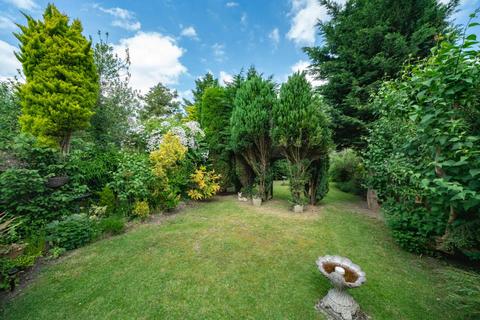 13 Hyde Meadows, Bovingdon, Hemel Hempstead, HP3 0ER