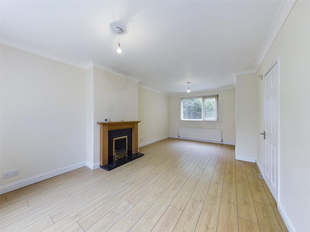 Bolton Lane, Bradford, BD2 3 bed semidetached house £160,000