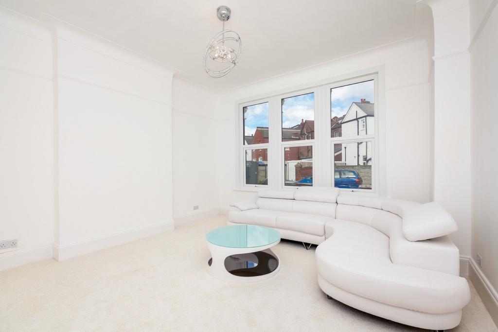 Olive Road, London, NW2 5 bed house £3,198 pcm (£738 pw)