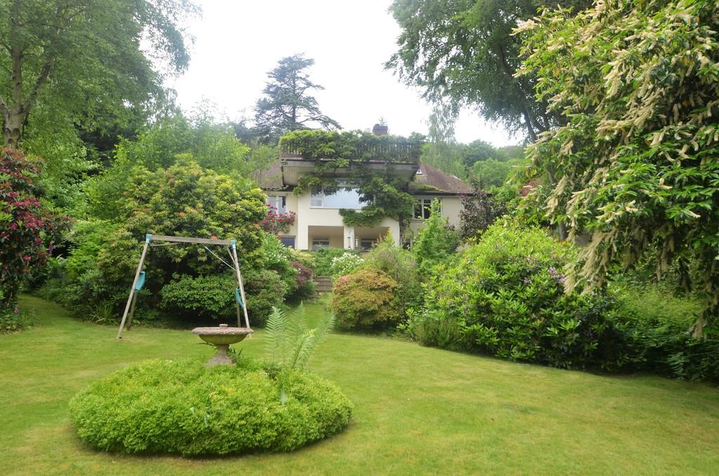 Wells Road, Malvern 4 bed detached house £2,000 pcm (£462 pw)