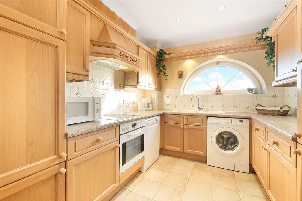 Handel Mansions, 94 Wyatt Drive, Barnes, London, SW13 3 bed apartment
