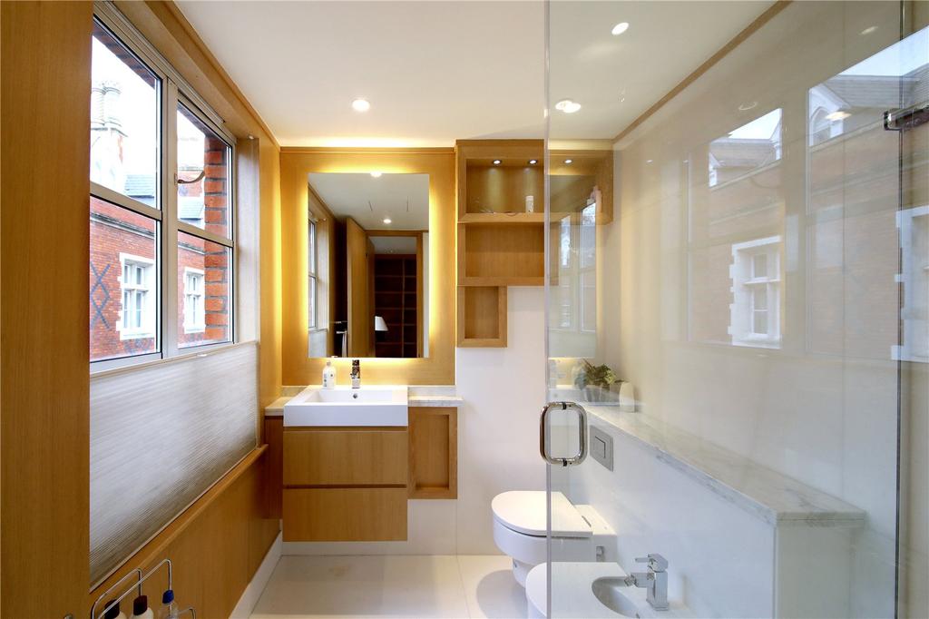 Ensuite Showeroom
