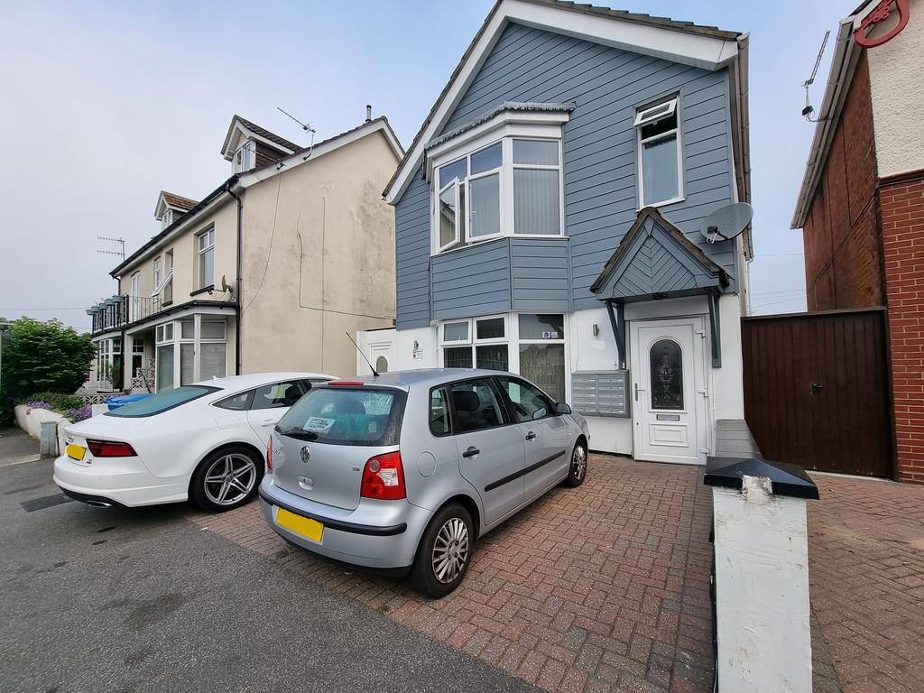 Constitution Hill Road, Parkstone House share £725 pcm (£167 pw)