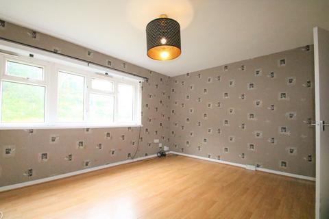 2 bedroom maisonette to rent, Bramble Close, Shirley