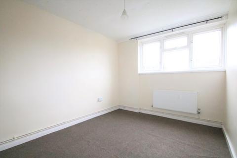 2 bedroom maisonette to rent, Bramble Close, Shirley