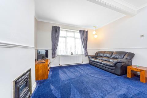 121 Langbrook Road, London, SE3 8RA