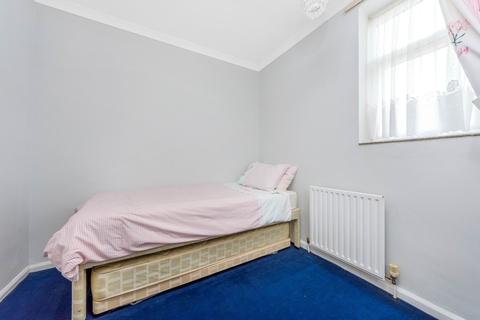 121 Langbrook Road, London, SE3 8RA