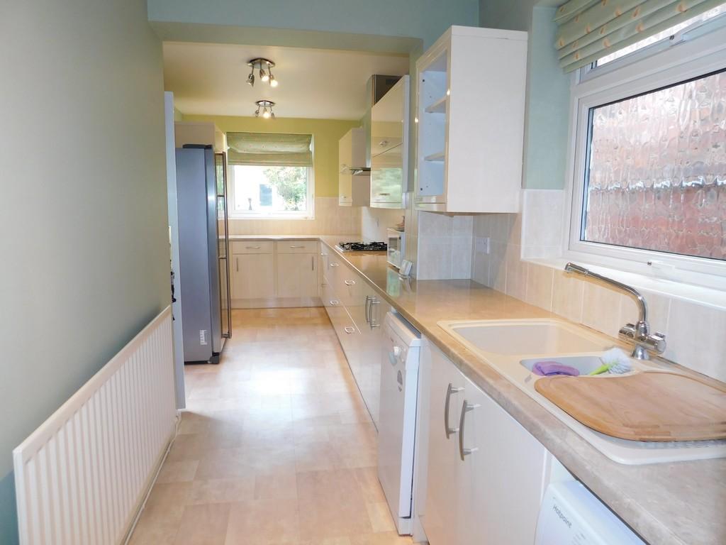 Knowles Hill, Rollestonondove 3 bed semidetached house £875 pcm (£