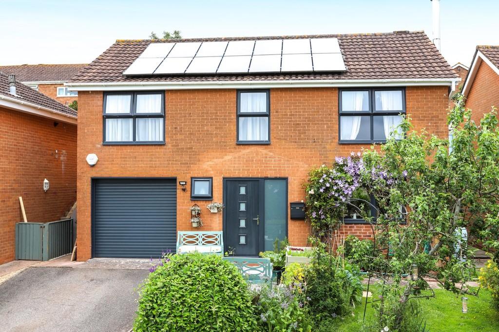 Gilbert Avenue Teignmouth 4 bed detached house £375,000