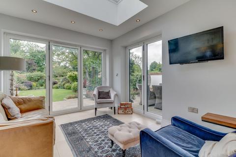 11 Ashleigh Road, Solihull, B91 1AE