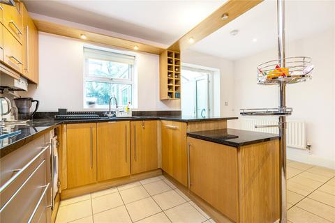 29 Floyer Close, Richmond, TW10 6HS