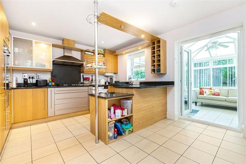 29 Floyer Close, Richmond, TW10 6HS