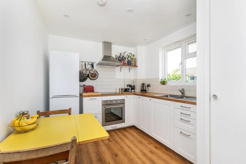 6 Field End, Kings Worthy, Winchester, SO23 7PZ