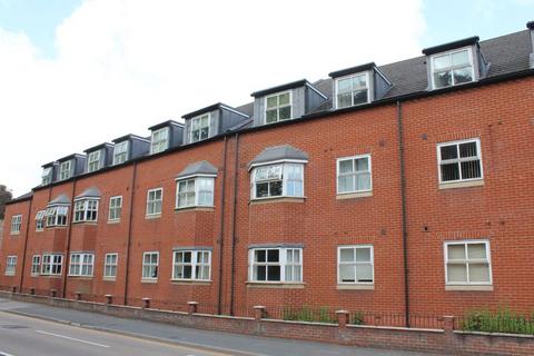 3 bedroom maisonette to rent, The Cloisters, Lincoln