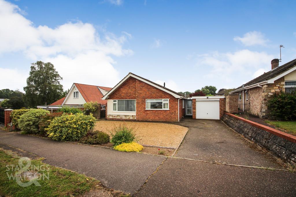 Brettingham Avenue, Cringleford, Norwich 2 bed detached bungalow £400,000