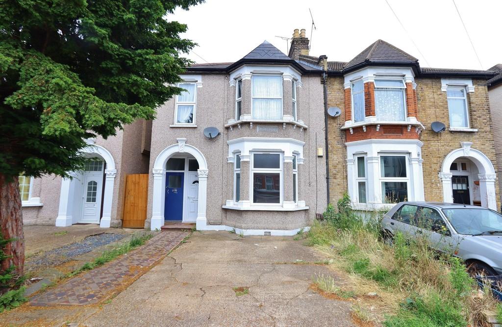Balfour Road, Ilford, IG1 2 bed ground floor £1,350 pcm (£