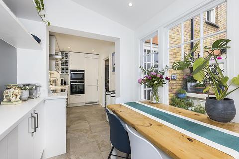 38 Sutton Square, London, E9 6EQ
