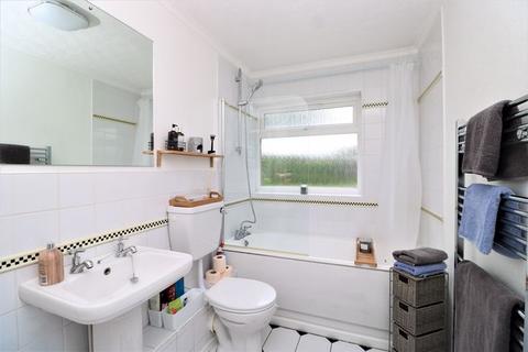 Flat 2, Peregrine House, 2 Princes Avenue, Walsall, WS1 2PH