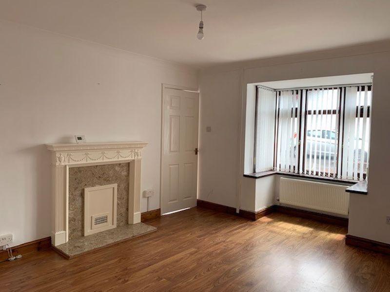 Mackworth Drive, Neath, Cimla, SA11 2QA 2 bed semidetached house £