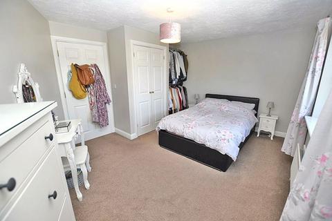 2 bedroom apartment to rent, St. Francis Close, Maidstone ME14