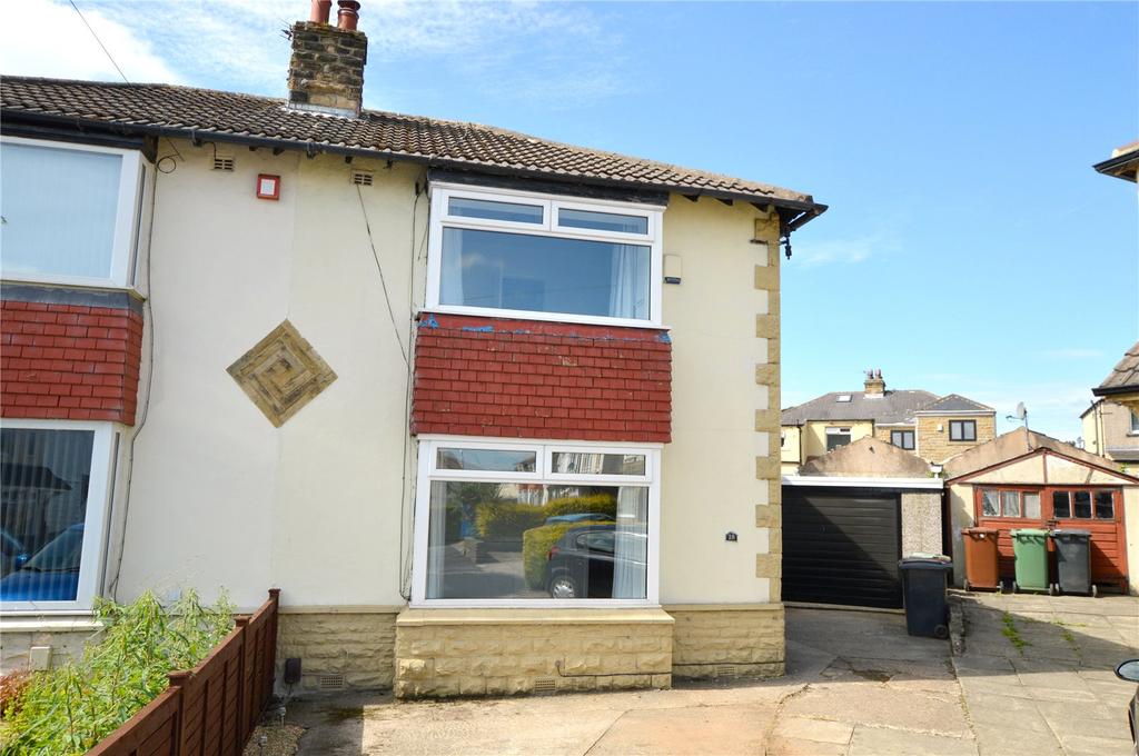 Moorland Crescent, Pudsey 2 bed semidetached house £185,000