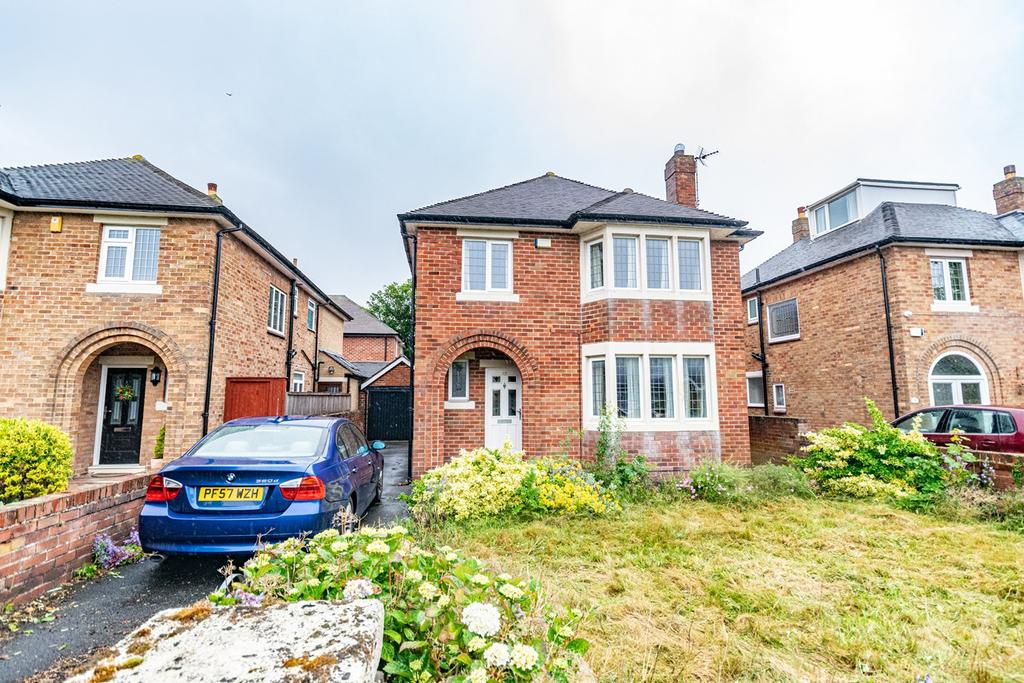 St Thomas Road, Lytham St Annes, FY8 3 bed detached house £289,950