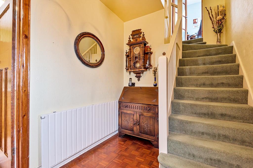 West Hill, Hitchin, SG5 4 bed detached house £975,000